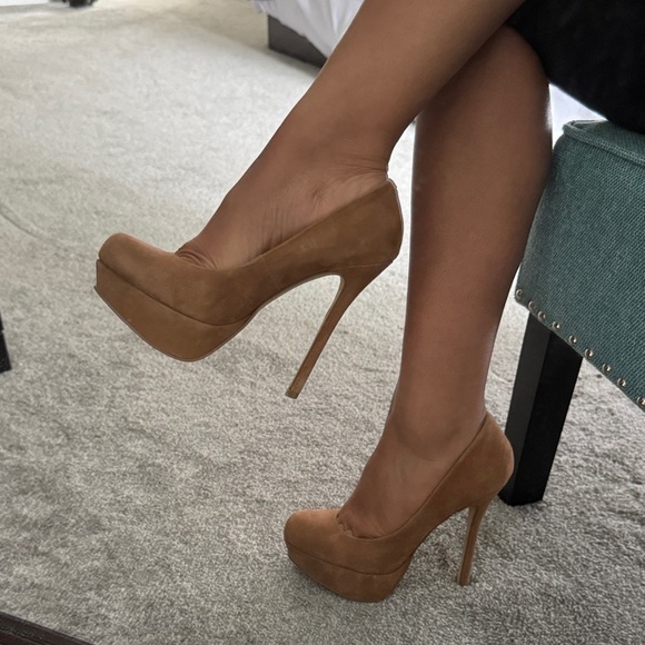 Bakers Shoes - Bakers Camel 🐫 Suede High Heels